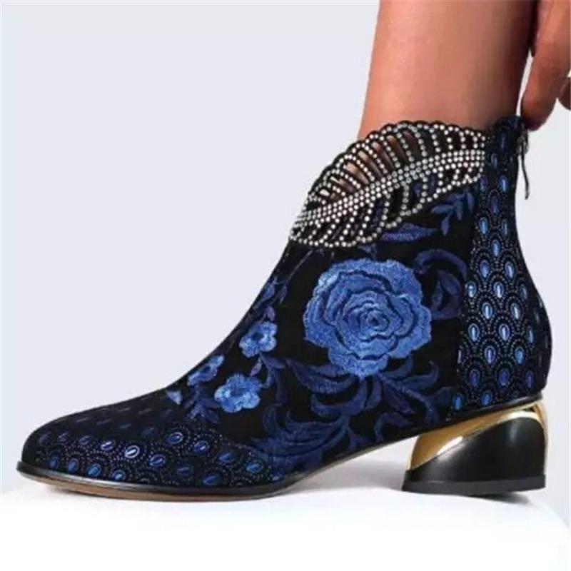 Medium Heel Women's Shoes Embroidered Rhinestone Thick Heel Autumn and Winter Women's Boots Large Size Martin Women's Short Boots New