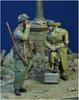 Миниатюры Вторая мировая война Канадская армия Курящий канадский пехотинец и мотоциклист-связной Набор из 2 смоляных наборов DD35201 День Д 1/35