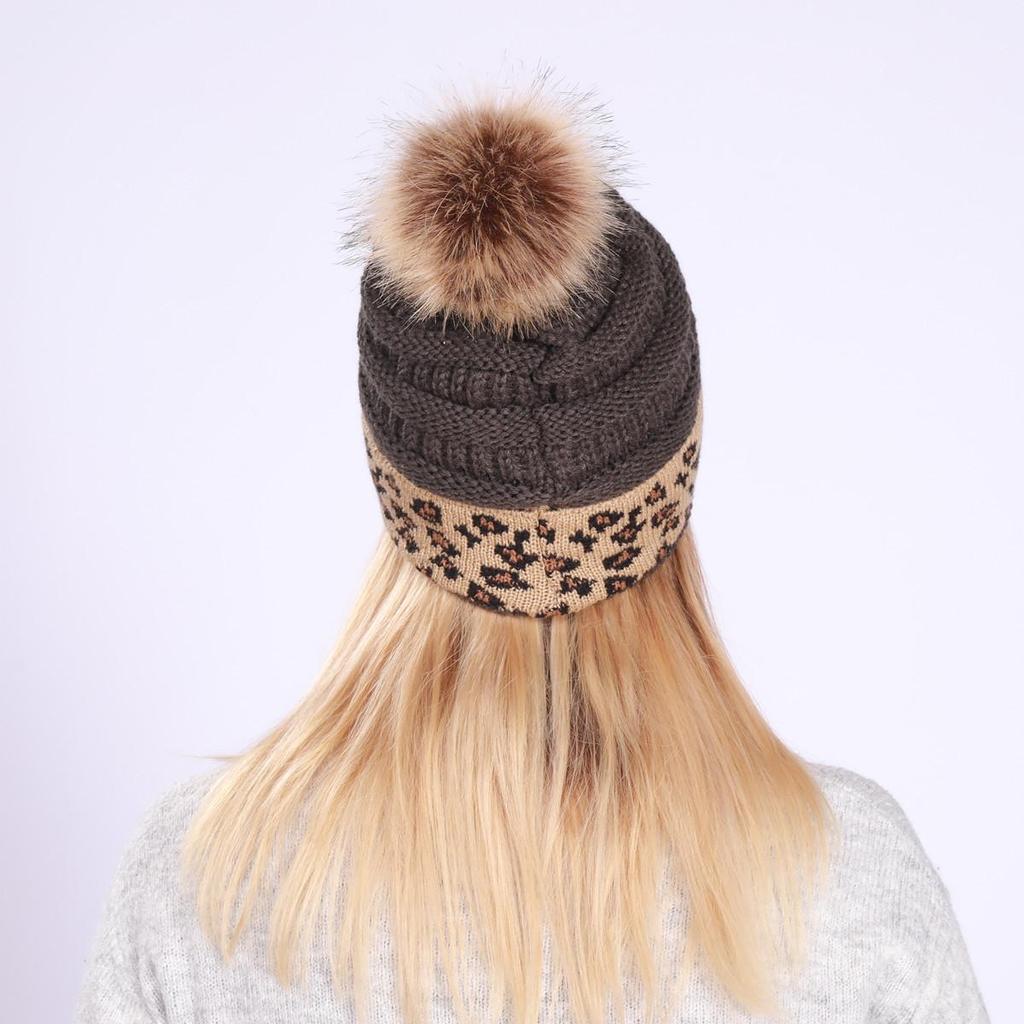 Осенне-зимняя женская утепленная вязаная шерстяная шапка с леопардовым ворсом