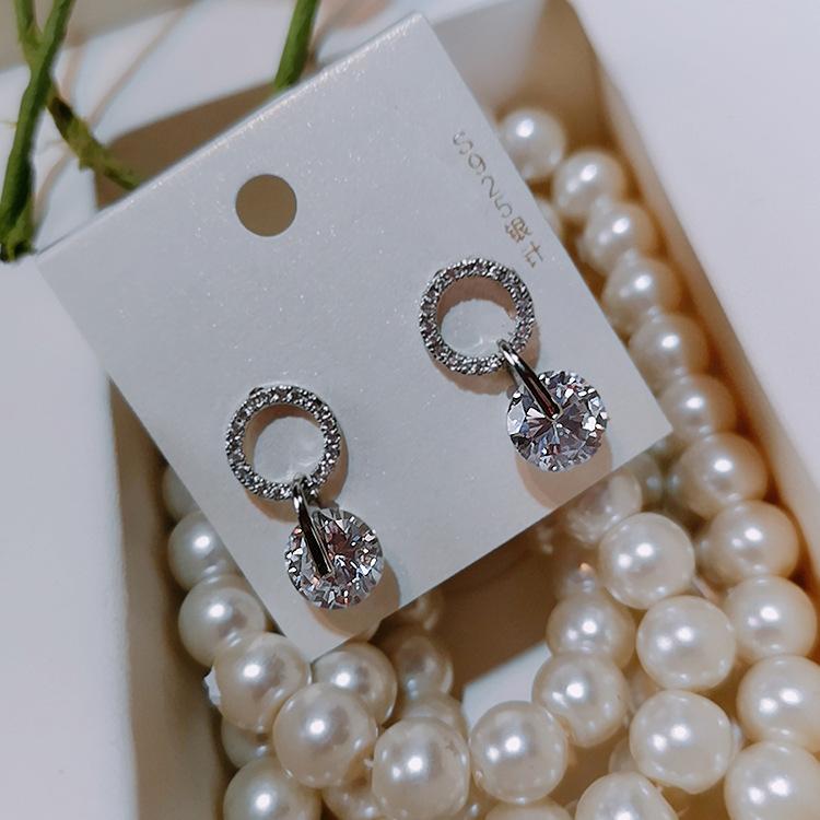 Изящная игла для ушей, маленькая сережка-гвоздик, супер сверкающий циркон, темперамент, простые, подходящие друг другу серьги, женские корейские украшения с бриллиантами