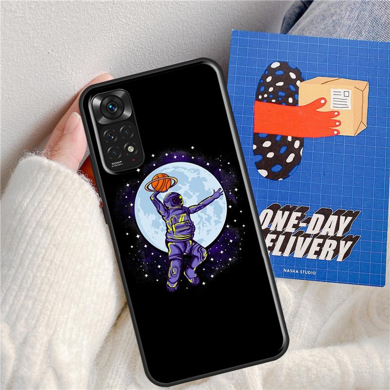 Чехол Космический Данк Астронавт для Xiaomi Redmi Note 8 9 10 11 Pro 8T 9S 10S 11S Redmi K50 K40 Gaming 9A 9C 9T 10C