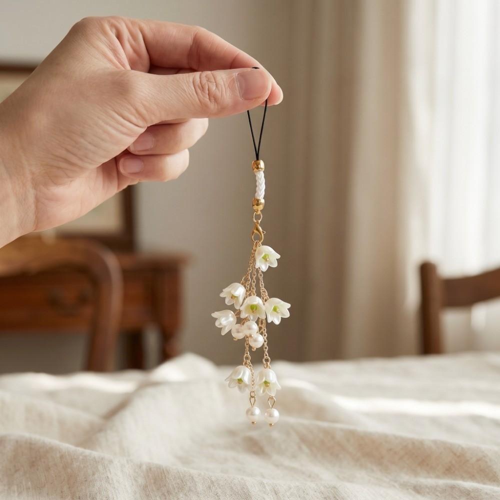 Ornaments Flower Cluster Keychain Elegant Tassel Keychain Creative Flower Pendant Gifts