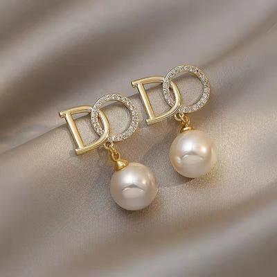 Серьги с французским бриллиантом Do Letter Pearl, женские, темпераментные, из серебра 925 пробы, корейский выпуск, модные, маленькие, ароматные, ветреные серьги