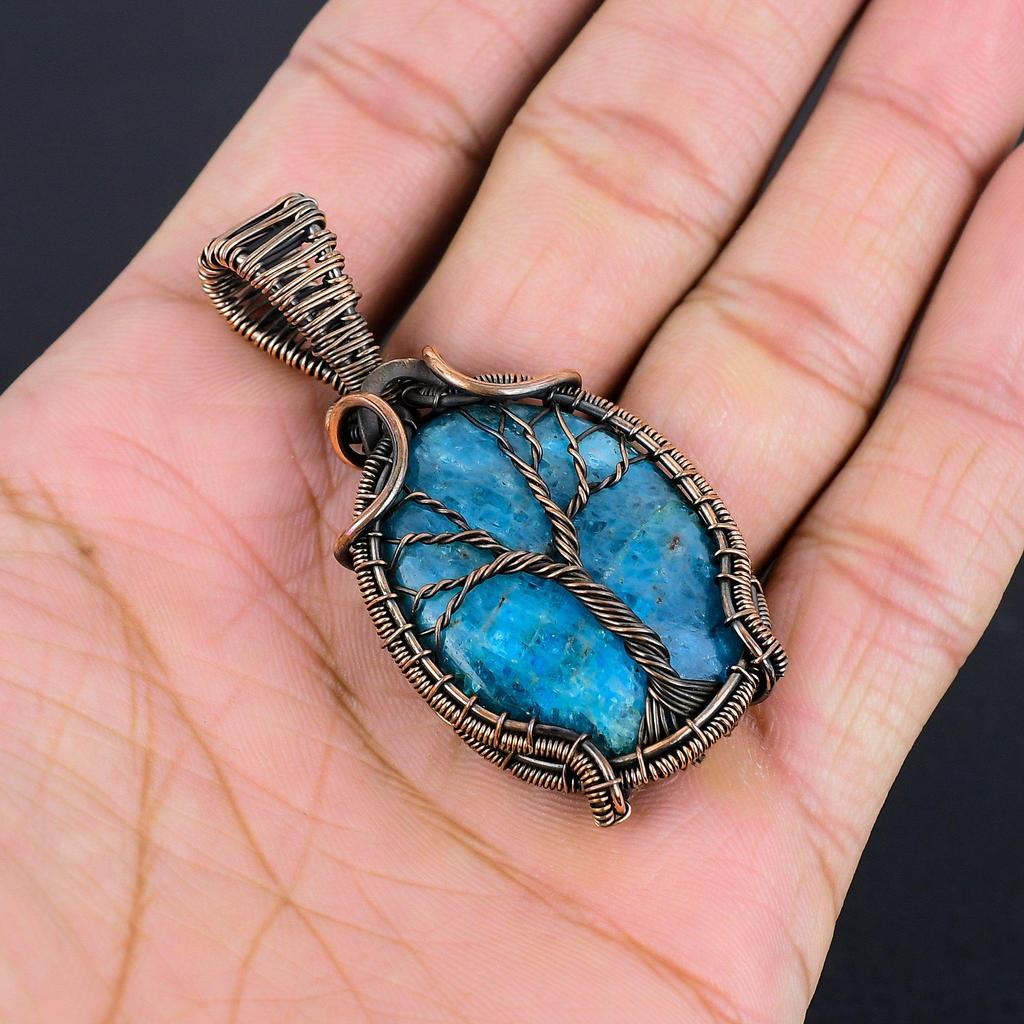 Подвеска с драгоценным камнем апатит неоново-синего цвета, ювелирное изделие, обернутое медной проволокой 999 пробы, винтажная подвеска ручной работы, подарок для матери