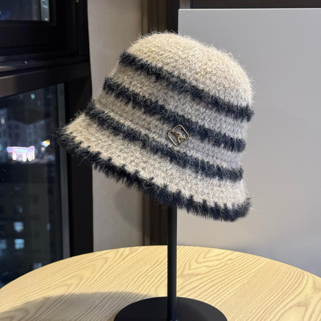 Рыбацкая шляпа Женская Осень и Зима Теплая Защита ушей Подчеркивающая лицо Маленький Размер для большой головы Корейский стиль Универсальная Повседневная Вязаная шерсть