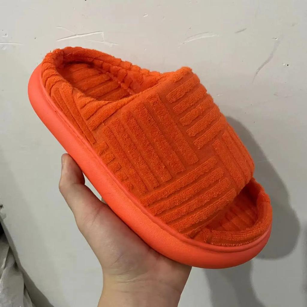 Luxury Brand Peep Toe Slippers Green Slides for Women Flat Shoes Outwear Plush Platform Female Floater Boots Plush Mules Clogs