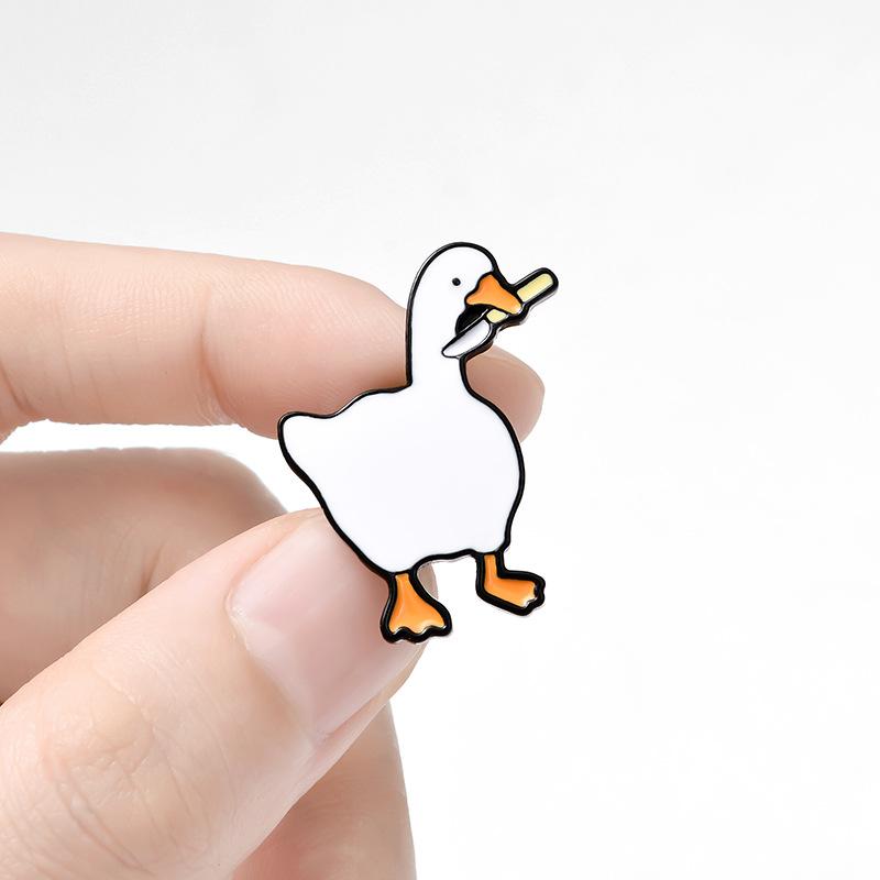 Fun Game Goose Brooches Cartoon Cute Enamel White Goose Badge Backpack Decorative Pins Jewelry