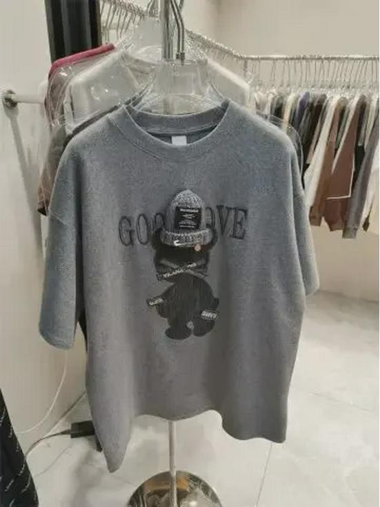 Футболка с короткими рукавами и принтом в виде мультфильмов для женщин в европейском стиле - весна 2023 г., модный топ с круглым вырезом