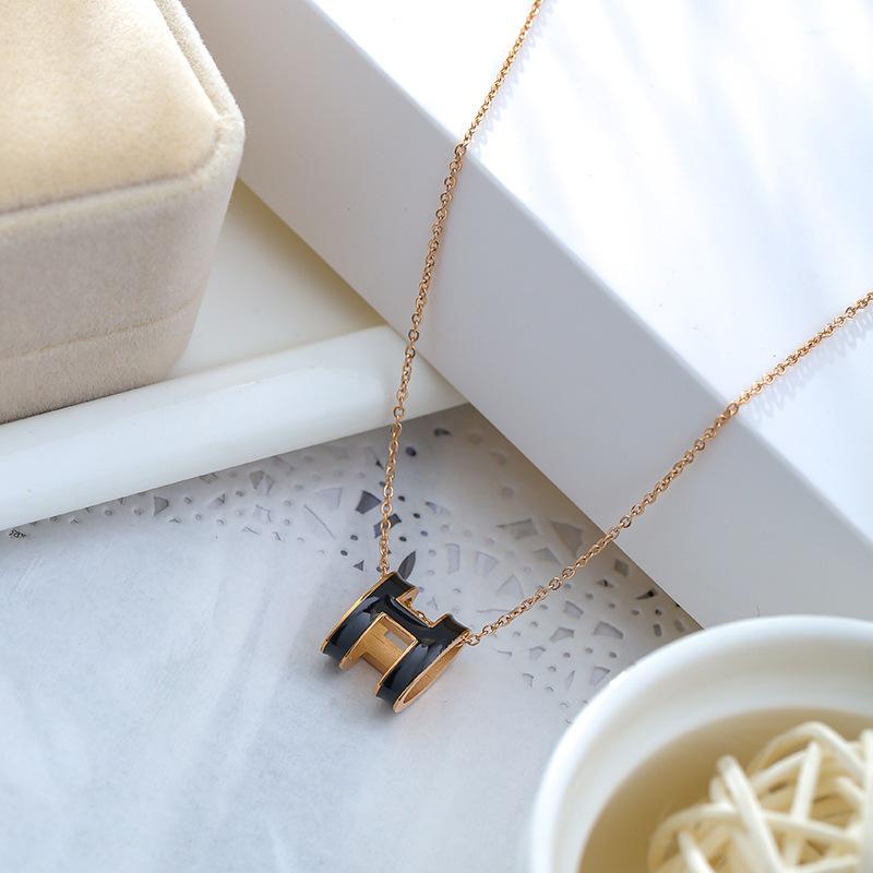 Elegant Micro-Inlaid Diamond Cross Necklace: Fresh Design for Women