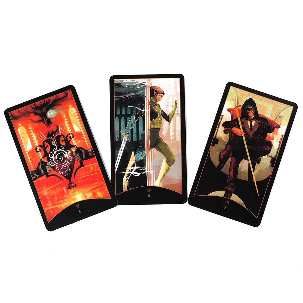 Колода из 78 карт Таро «Подземелья и Драконы» с персонажами и существами, а также картами Старших и Младших Арканов