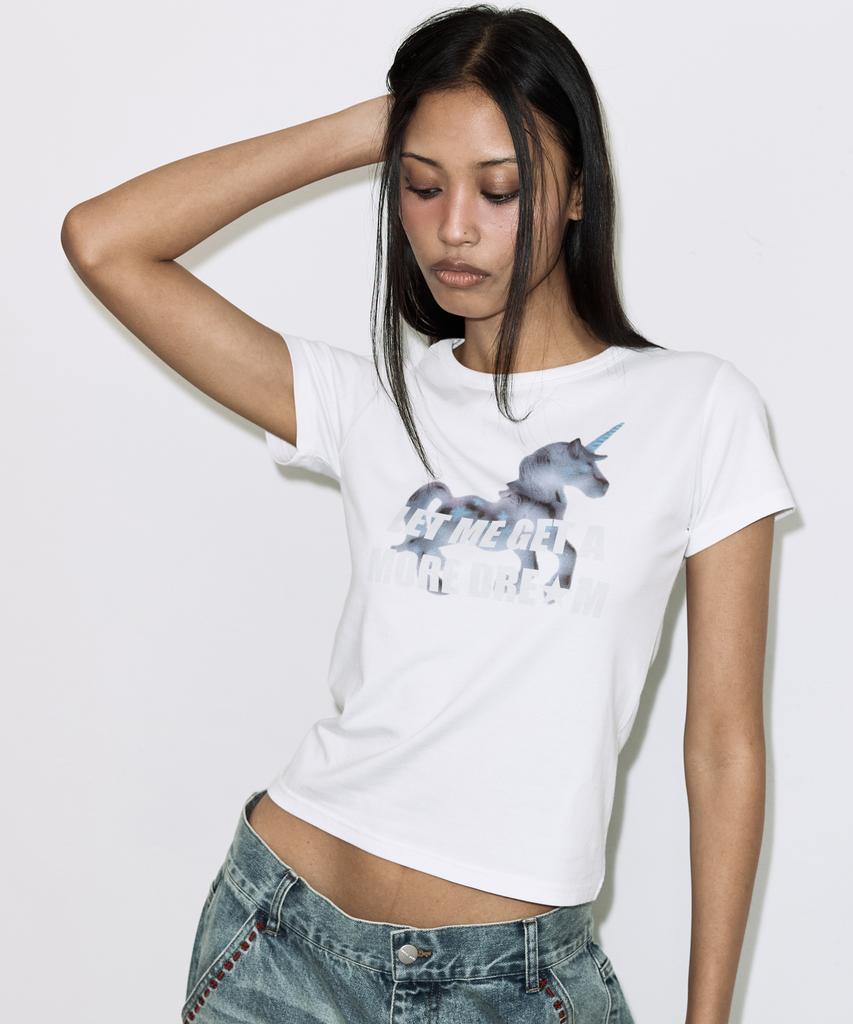 FANCY CLUB Shadow Unicorn Tee (White) F26Qb057