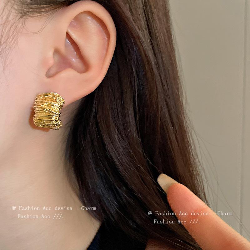 Silver needle pleated ring geometric earrings individuality simple cold wind stud earrings niche design temperament earrings