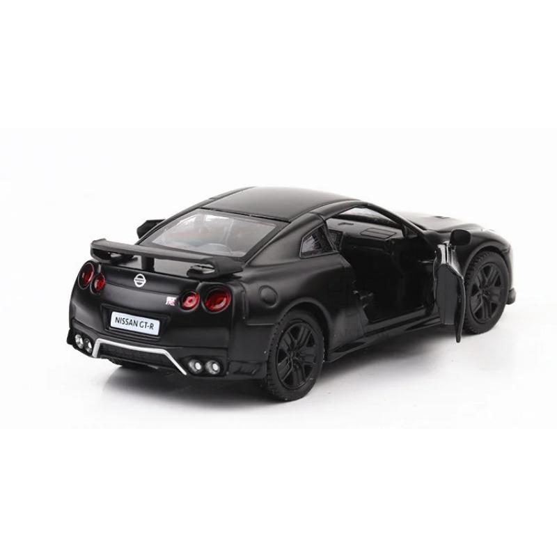 1/36 Nissan GTR Металлическая модель автомобиля Игрушки для мальчиков Литая модель автомобиля с инерционным механизмом Коллекционная машина для детей Подарки Игрушки для взрослых
