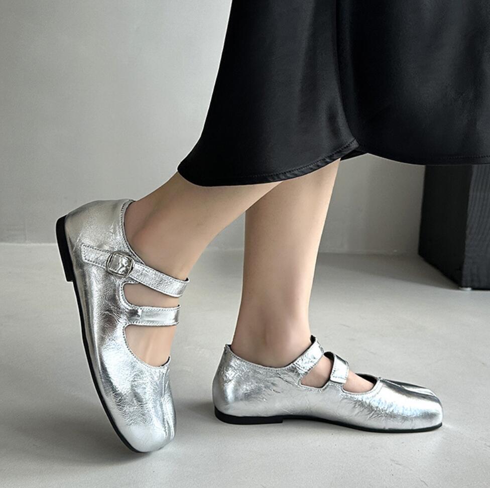 Модные японские белые/серебристые туфли Tabi Ninja, женские туфли Trotter Flats, женские мокасины с квадратным носком, однотонные женские туфли с пряжкой и разрезным носком