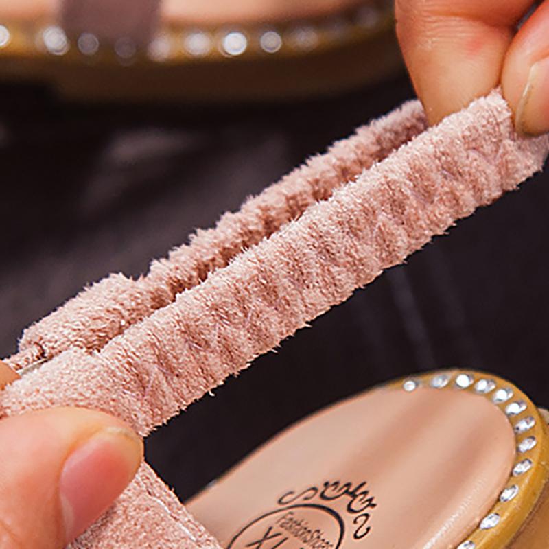 Сандалии для девочек, детские летние римские легальные вечерние туфли принцессы с жемчугом и стразами, нескользящие повседневные пляжные сандалии для девочек на плоской подошве