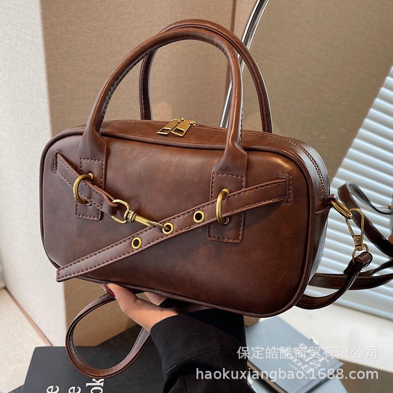 Премиальная ретро маленькая сумка женская 2025 новая осень и зима универсальная сумка-мессенджер модная на плечо портативная маленькая квадратная сумка