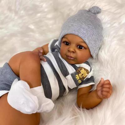 Мягкое на ощупь тканевое тело Rebirth Baby Doll Jaylan Cute 23-дюймовая темнокожая кукла Reborn, нарисованные вручную волосы, имитация кукол для детей, игровой домик, игрушка, праздничный подарок