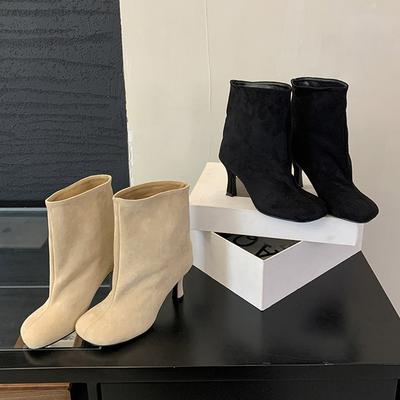 Ботинки зимние новые простые с круглым носком на высоком каблуке короткие ботинки для通勤 универсальные однотонные рукав женские зимние ботинки
