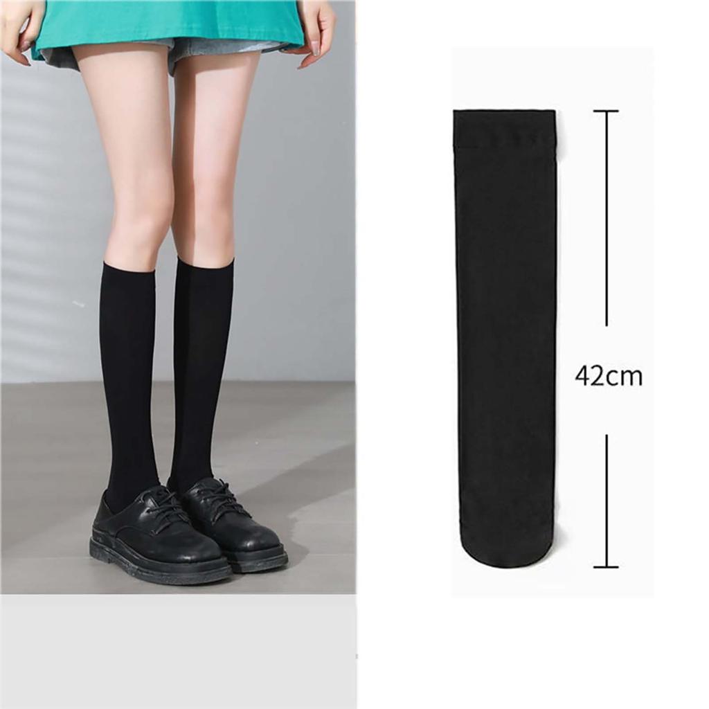 , Женщина в семье, наряженная на Хэллоуин.