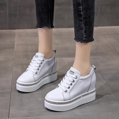 Женские весенне-осенние новые туфли на скрытой танкетке, водонепроницаемой платформе, с низким верхом, повседневные спортивные женские туфли, одинарные туфли