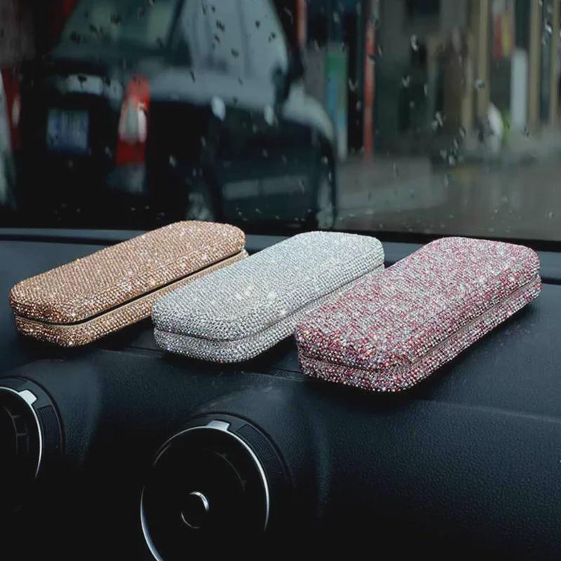 Роскошный футляр для очков с бриллиантовой инкрустацией: Элегантное и портативное хранилище для солнцезащитных очков и очков по рецепту