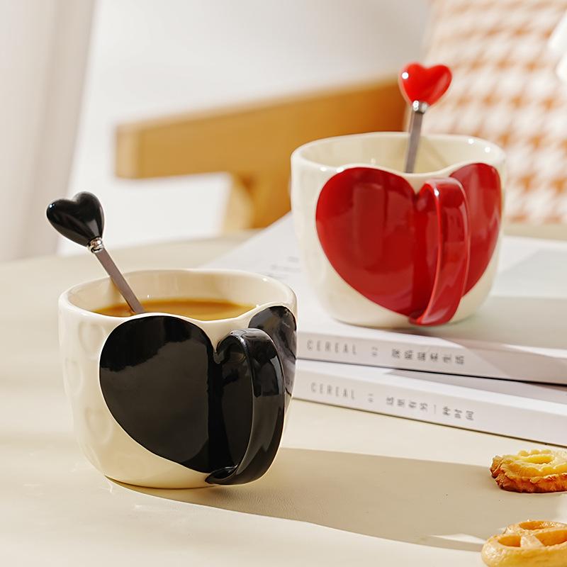 Пара влюбленных милый стакан для воды с кружкой-ложкой, высокая стоимость, большая емкость, керамический набор чашек, бытовая одиночная чашка, подарок