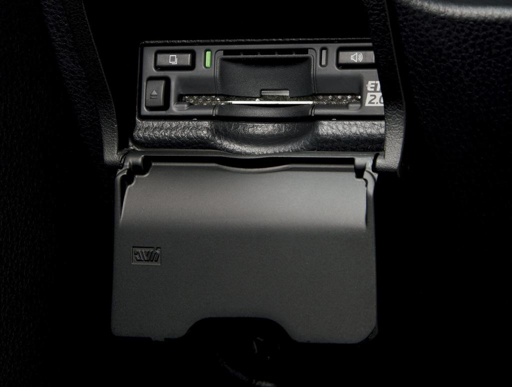 TZ/ Встроенная крышка ETC для 90 серии Noah Voxy Номер продукта: V9TZJF005