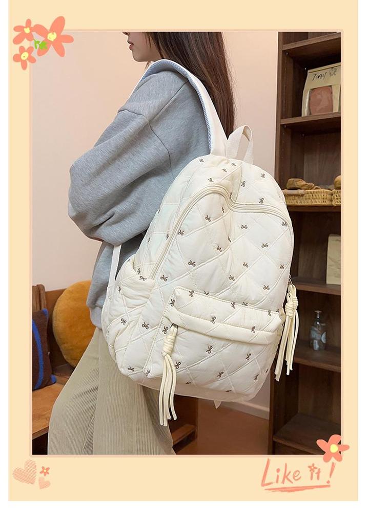 Рюкзак большого объема в корейском стиле с вышивкой в виде милого банта для студенток