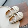 Kids Dance Shoes Solid Color Versatile Girls Flats Pleated Round Toe 2024 New Children Princess Leather Shoes Cute Soft Sole