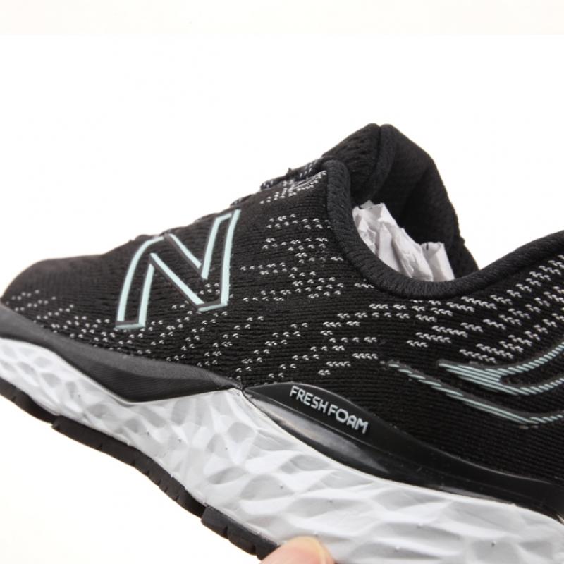 New Balance Беговые кроссовки W880e11