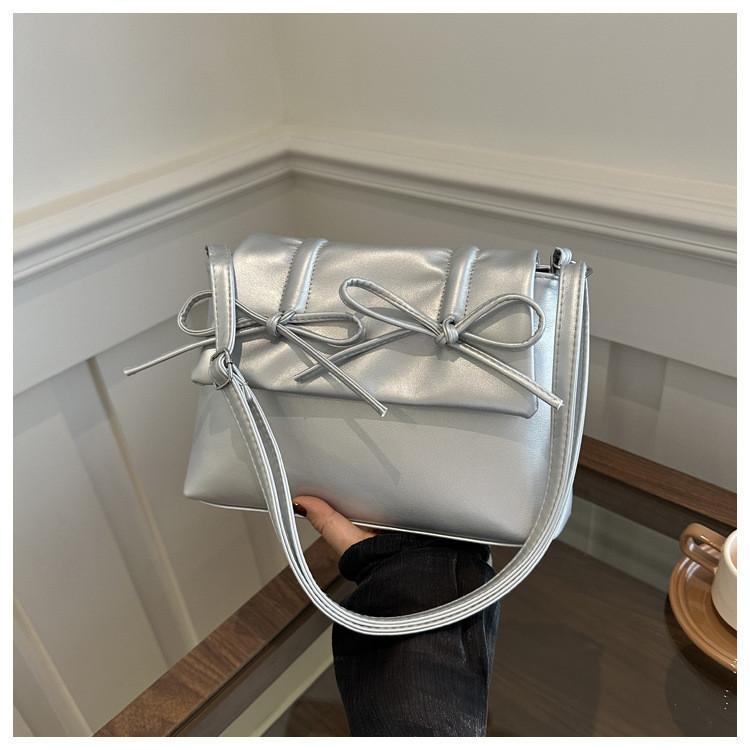 Женская повседневная мягкая сумка на плечо большой вместимости 2024 Новая стильная уличная мода сумка кроссбоди