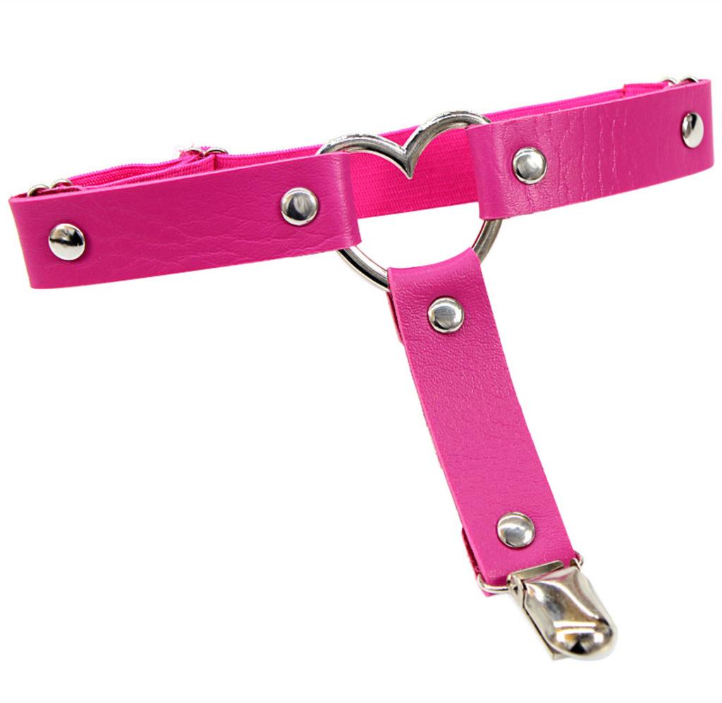 Кожаные гетры в форме сердца