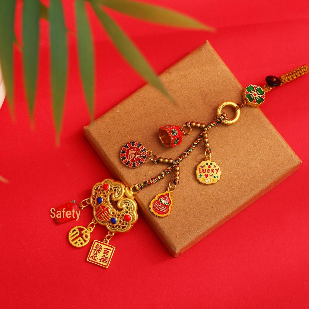 Винтажный брелок для ключей «Автомобиль на удачу» с подвеской в виде золотого зверя и пряжкой в виде колокольчика мира для мужчин и женщин