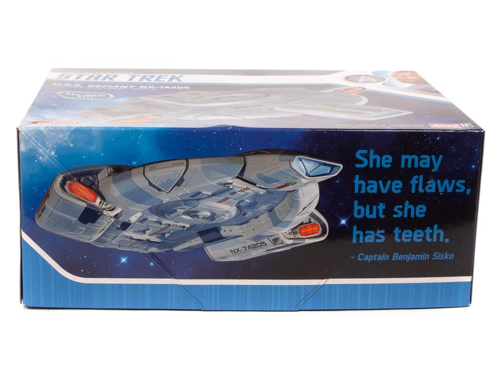 Polar Lights Star Trek Defiant 1/1000 U.S.S.