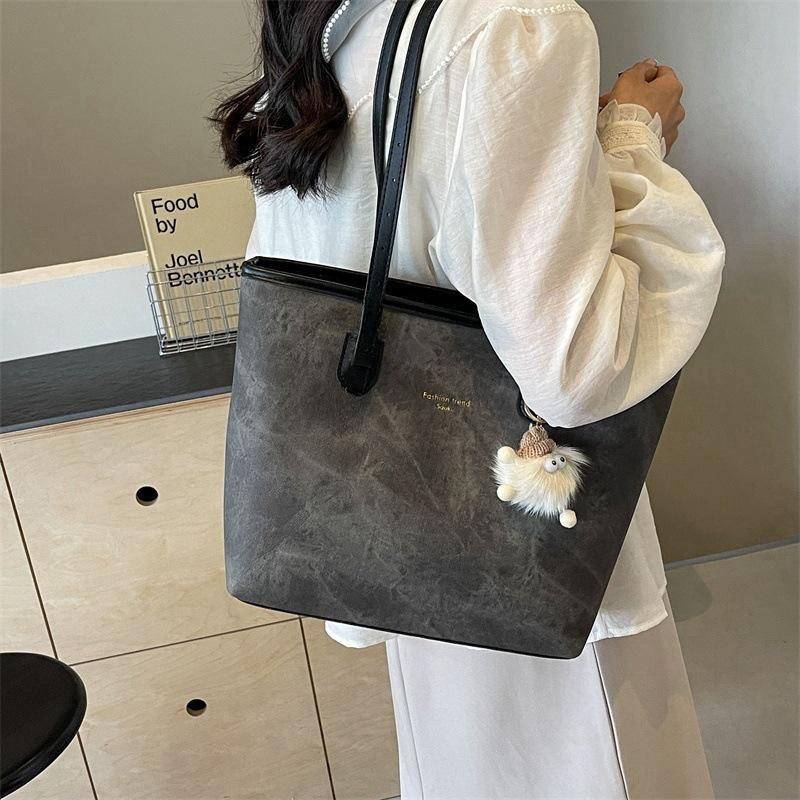 Студенческая осенне-зимняя сумка-тоут: Повседневная наплечная сумка большой вместимости для женщин