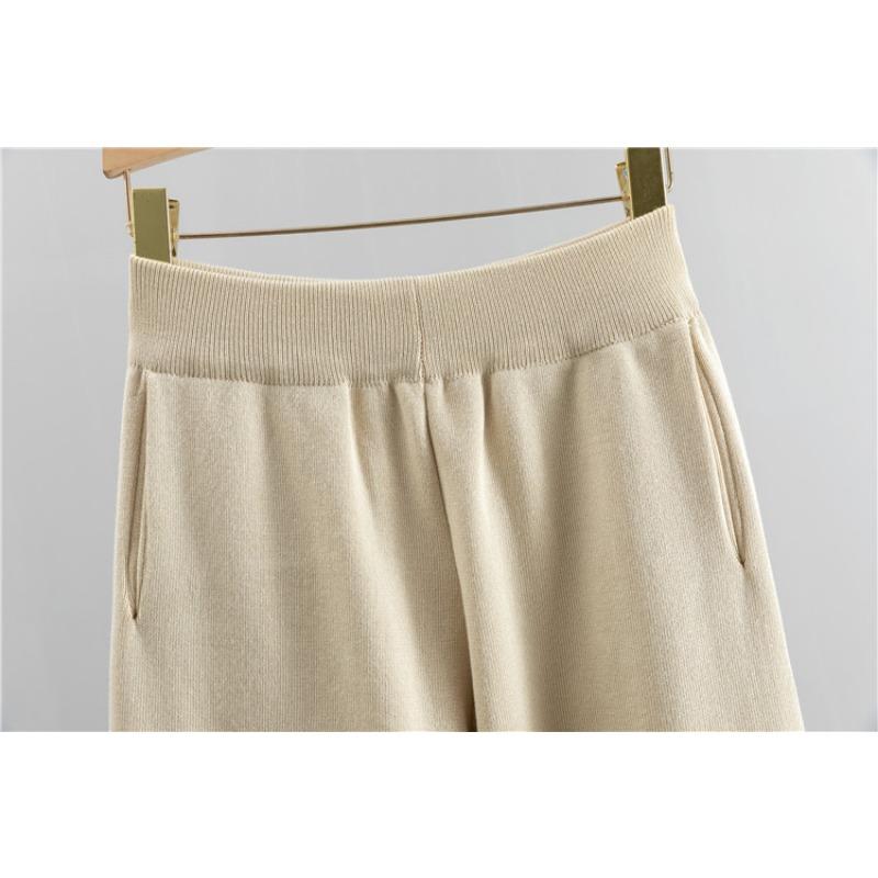 Autumn and Winter Women's Knitted Suit, Fashion Thin Knitted Leisure Suit, Fashionable Women's Three-piece Suit, Temperamental