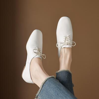 Маленькие белые туфли на скрытой платформе для женщин, новинка 2025 года, однотонные туфли из мягкой кожи первого слоя с мягкой подошвой, для ношения с юбками, маленькие кожаные туфли мягкого белого цвета