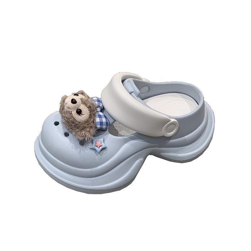 Height-increasing thick-soled hole shoes are fashionable and versatile, non-slip and non-smelly for external wear, cool slippers for feet, indoor home