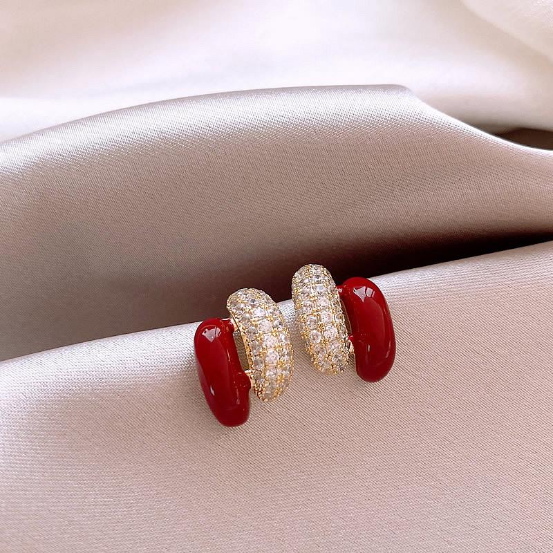 Ankara Red Stud Earrings: Silver Needle Drip Oil, Simple and Versatile Fashion for Women.