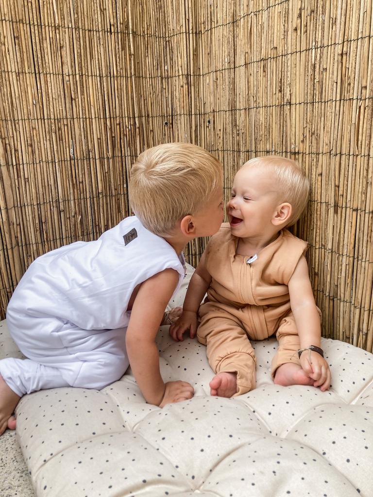 Легкий спальный мешок с ножками M (3-5 лет) серый