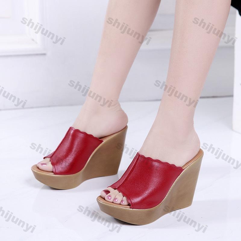 Женские босоножки на танкетке, летние, новые, с открытым носком, на платформе, сандалии-губки, модные, на танкетке, на платформе, пляжные, женские, с открытыми каблуками