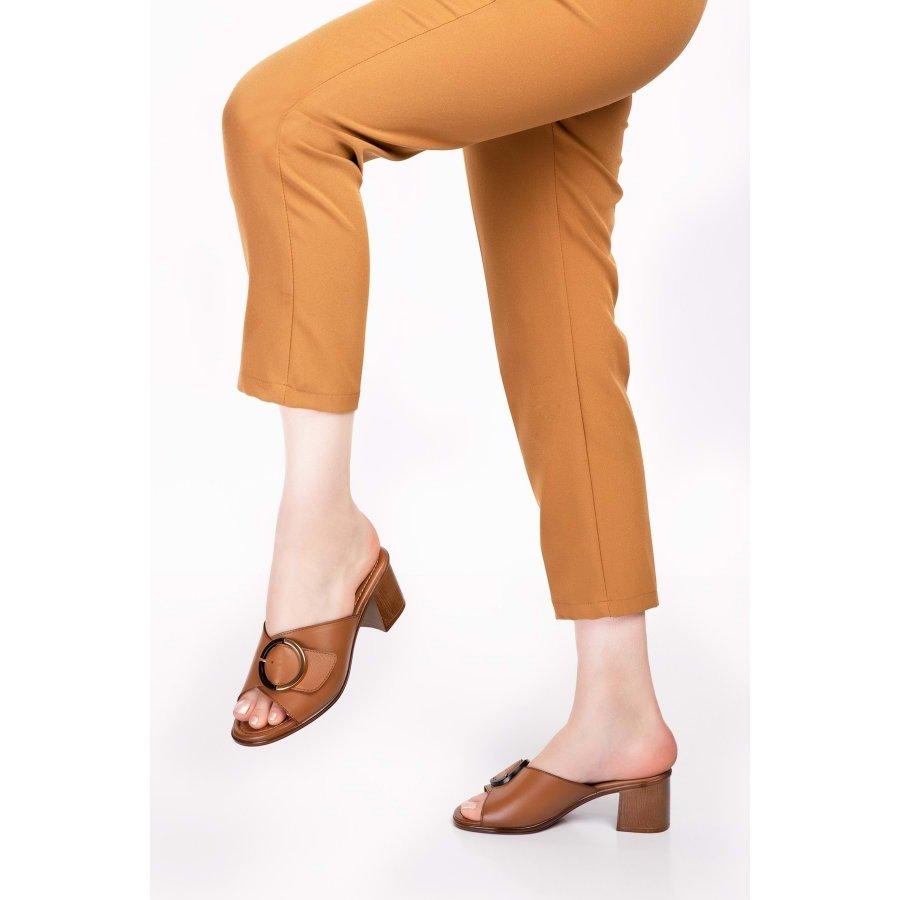 Женские босоножки из натуральной кожи на среднем каблуке Тапочки