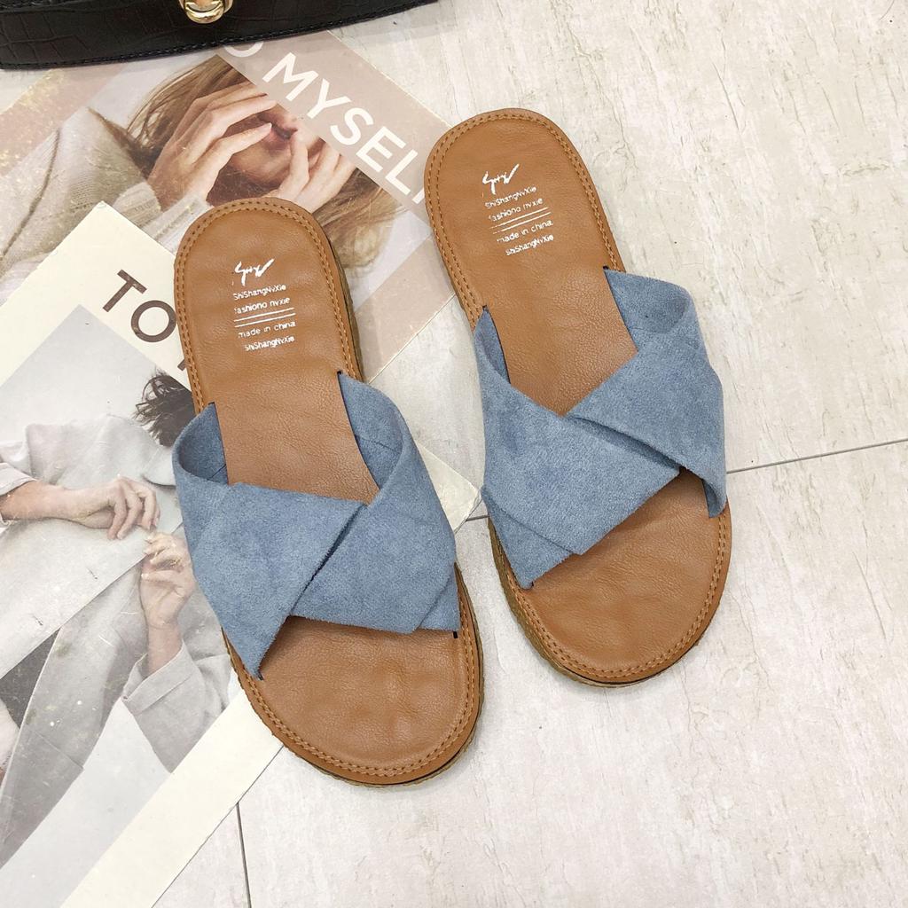 Cross Slippers Women's Summer Outer Wear 2025 New Fashion Outer Wear Beach Slippers Flat Bottom Internet Celebrity Cross Cool Slippers Women