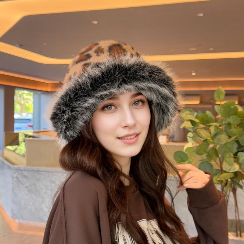 New Winter Cold Hat Women Show Small Face Ear Protector Basin Hat Leopard Print Thickened Cotton Plush Warm Mongolian Hat
