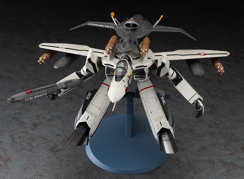 Hasegawa Пластиковая модель Macross Zero Gerwalk Scale 65889 VF-0S с Ghost 1/72 (Самолет)