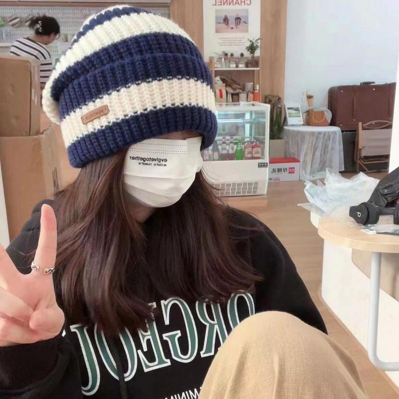 Knitted Winter Hat For Women With Breathable Acrylic Material For Cozy Cold Weather Wear