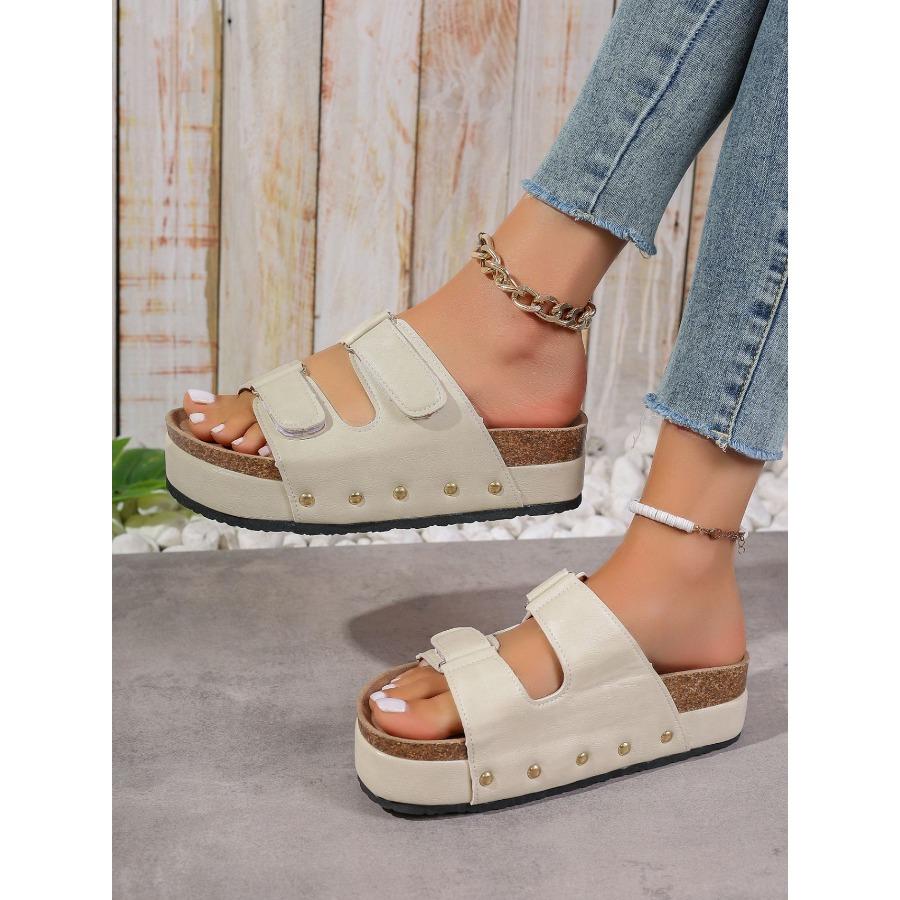 2025 Лето Новое поступление Мода Массивная платформа Женские сандалии с двойной пряжкой и заклепками Пляжные сандалии Горячий товар Дышащие