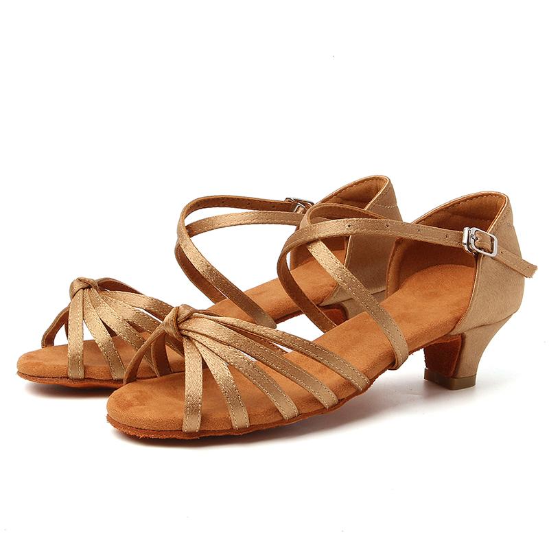 Женская обувь для латиноамериканских танцев для детей, мягкая подошва, обувь для бальных танцев, обувь для сальсы и чачи, каблук 4 см