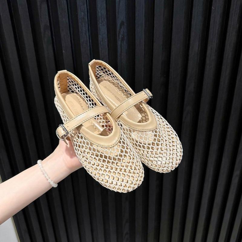 Сандалии на плоской подошве с металлической пряжкой для женщин, для ношения на открытом воздухе, с полыми повседневными сандалиями