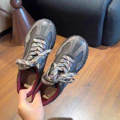 Толстая подошва удобные ретро немецкие кроссовки женские 2024 новые небольшие прибавки в росте модные универсальные повседневные спортивные туфли Forrest Gump